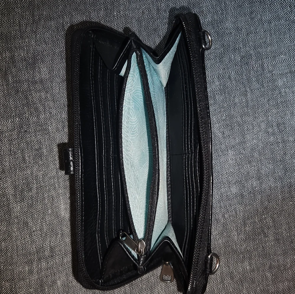 The Sak Black Leather Convertible Clutch Crossbody Wallet